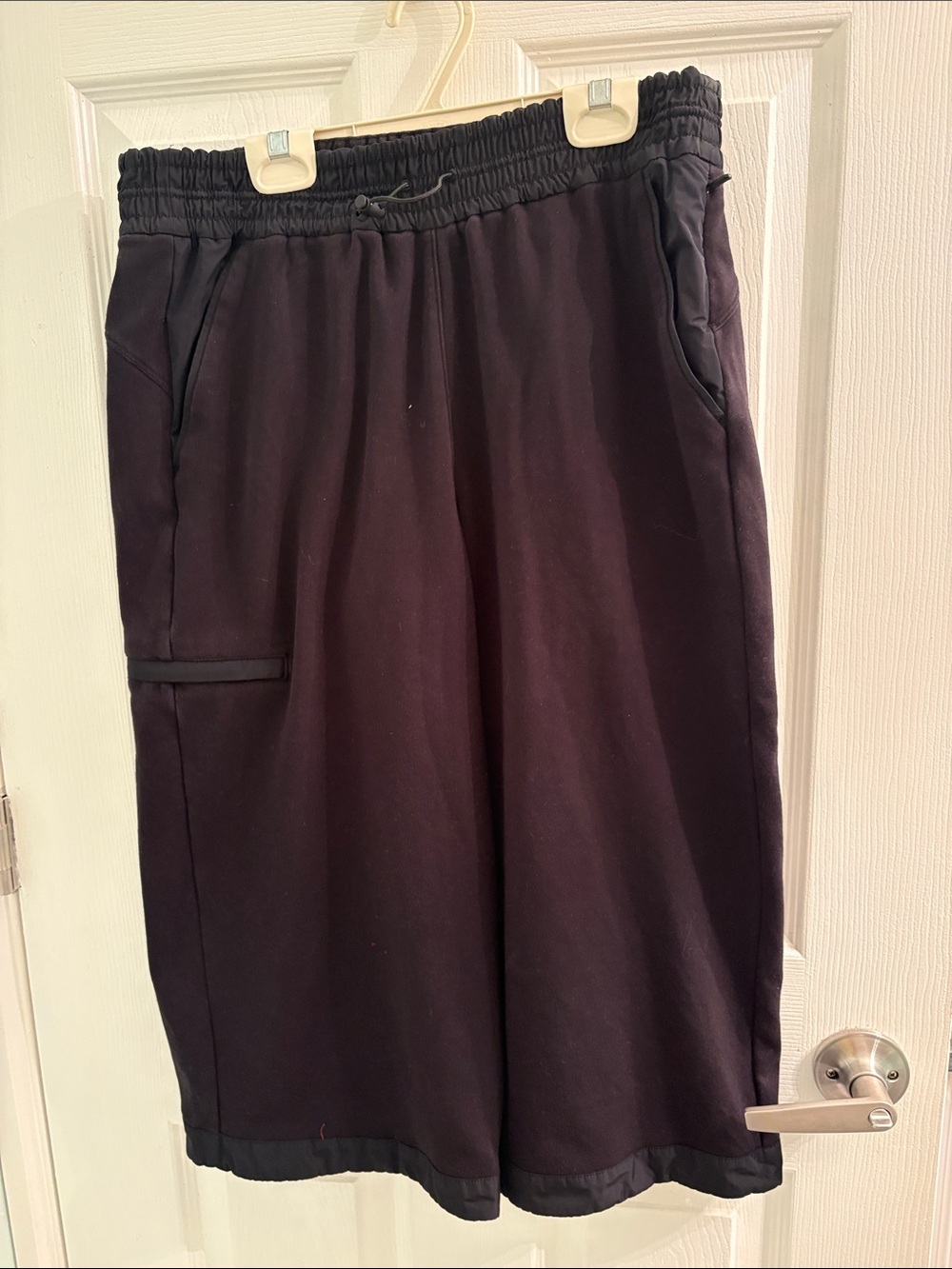 Athleta Black Capris with Elastic Waist